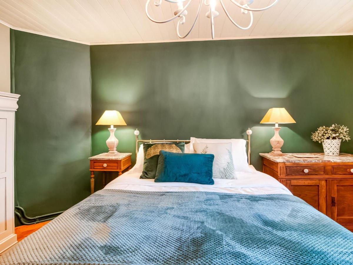 Holiday home Luring In With Garden