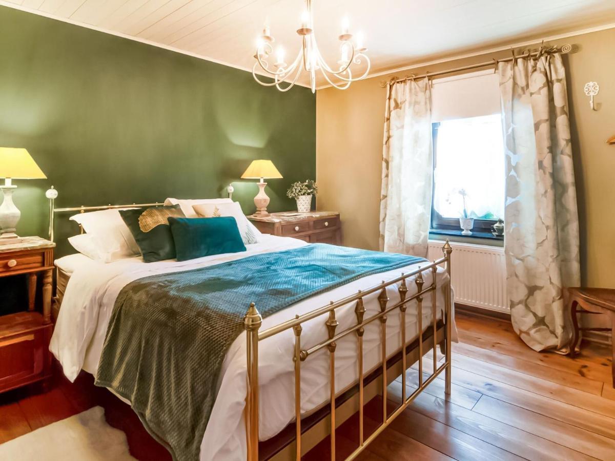 Luring In With Garden Holiday home