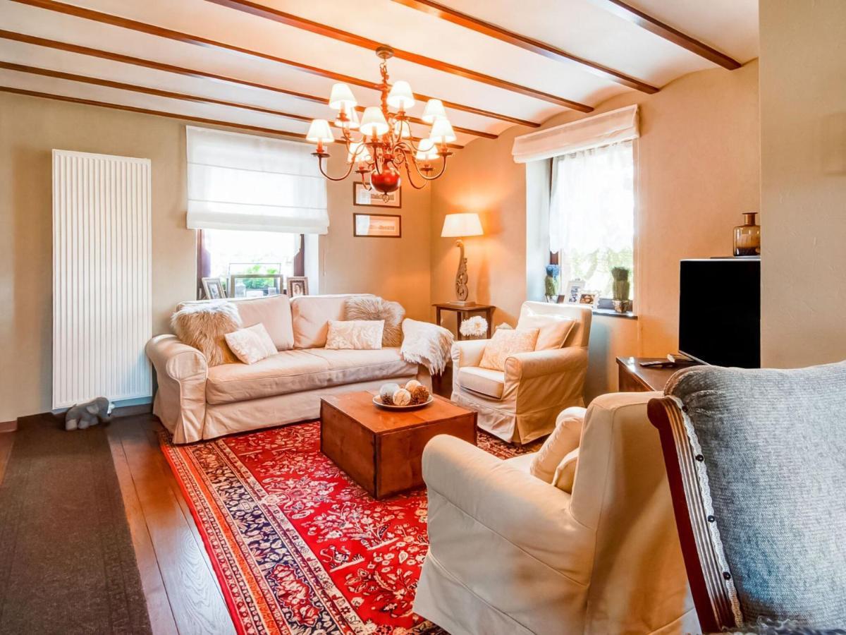 Holiday home Luring In With Garden *