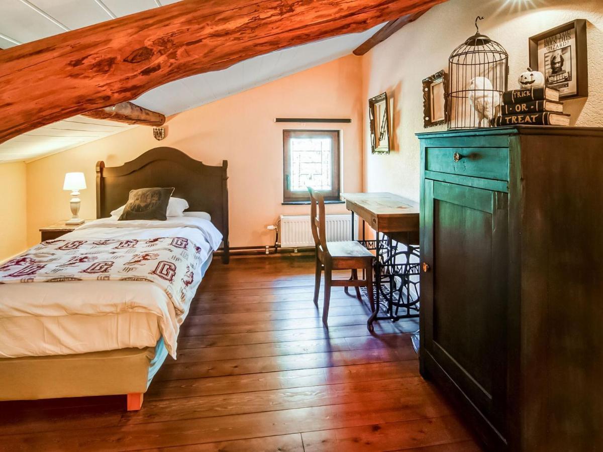 Luring In With Garden Holiday home
